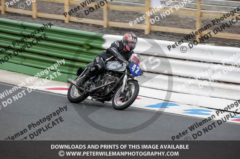 Vintage motorcycle club;eventdigitalimages;mallory park;mallory park trackday photographs;no limits trackdays;peter wileman photography;trackday digital images;trackday photos;vmcc festival 1000 bikes photographs